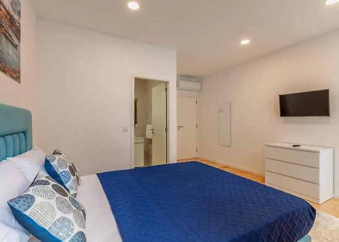 Villa Apartments & Suites