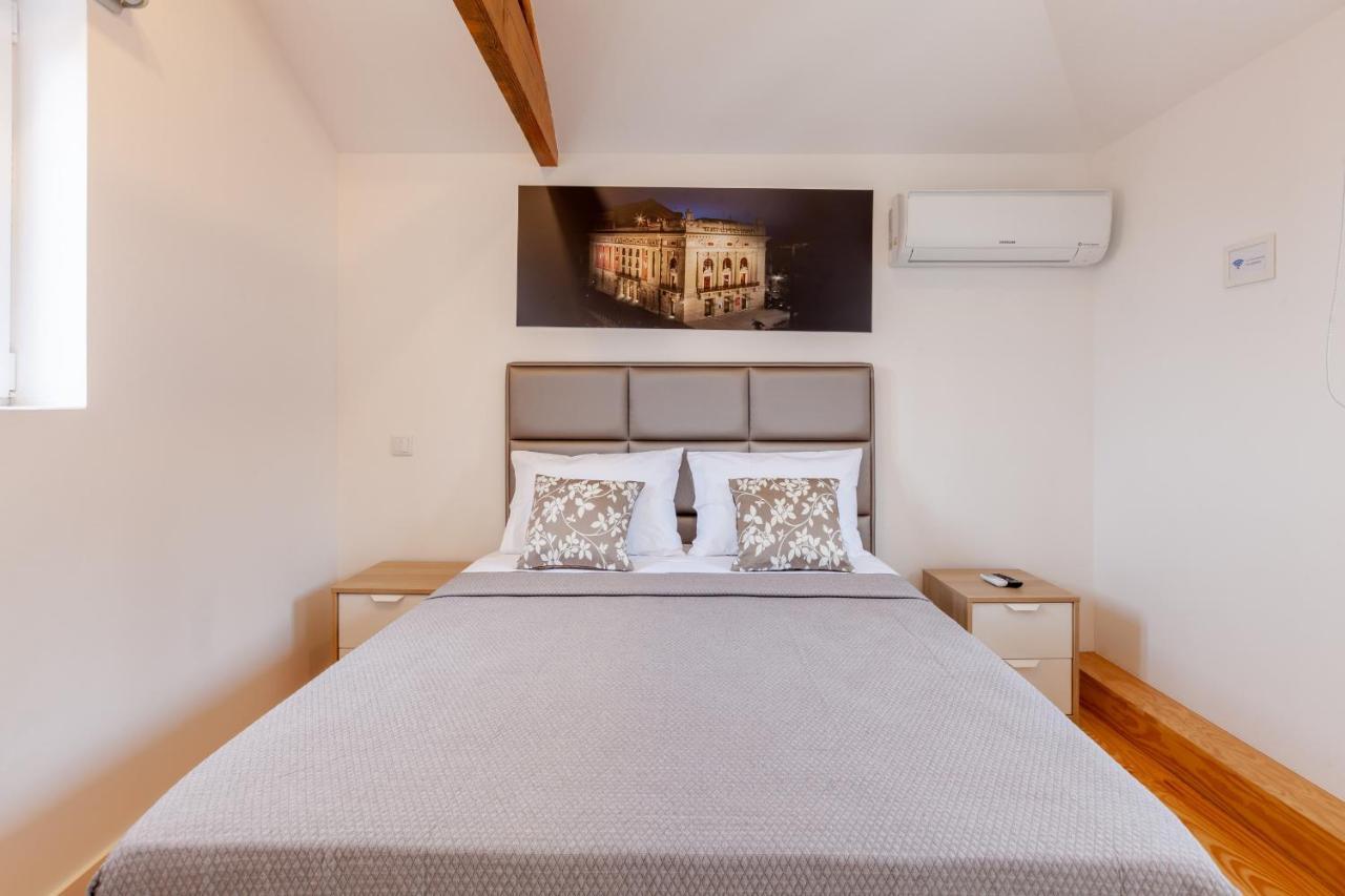 & Apartment Porto