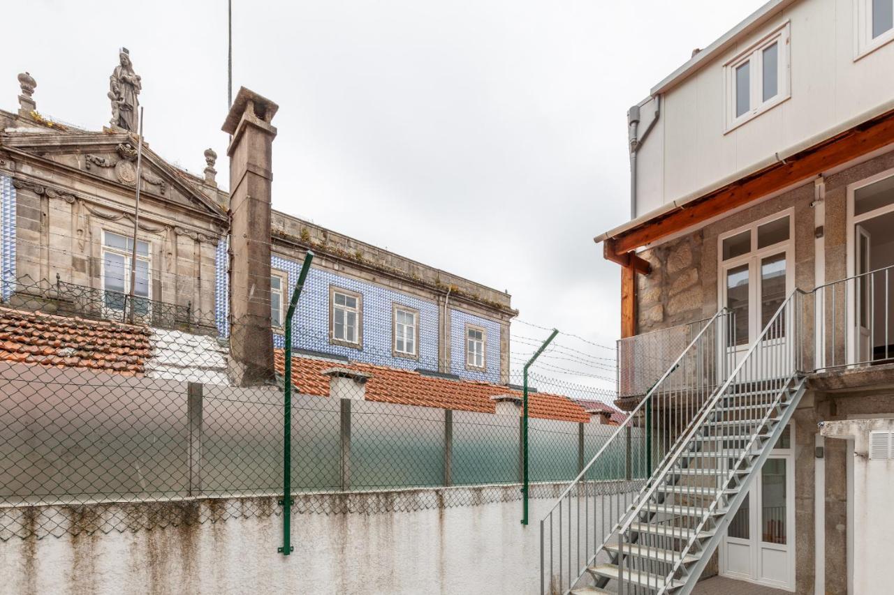 & Apartment