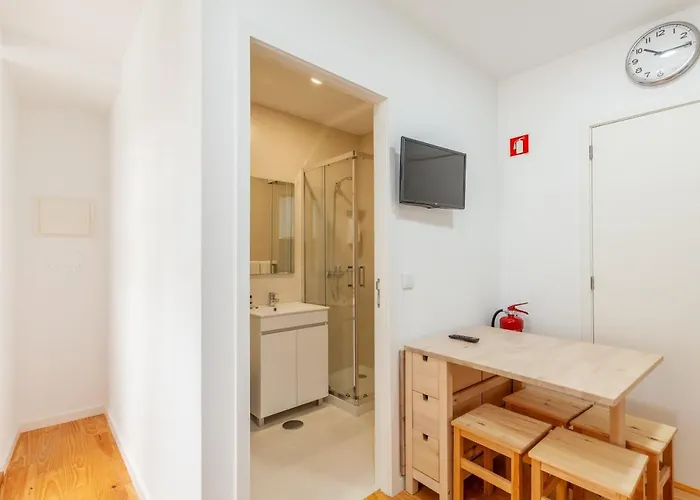 Villa Apartments & Suites